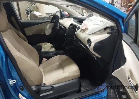 2021 Toyota Prius Le z USA, uszkodzony, nr VIN JTDKAMFU2M3134519